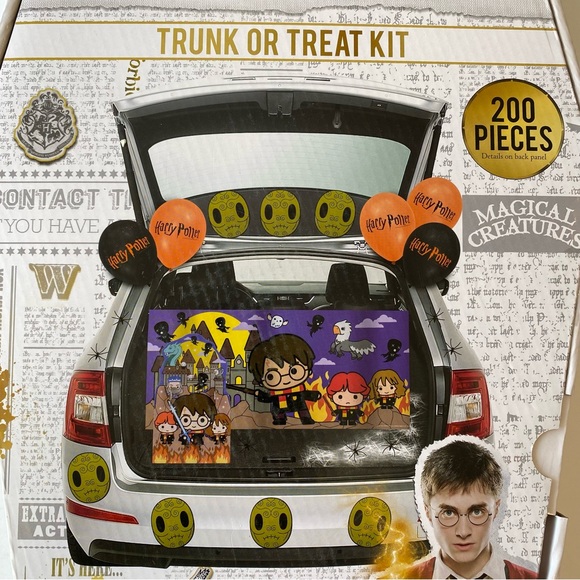 WIZARDING WORLD OF HARRY POTTER New 200 Piece Trunk Or Treat Kit TOT5 - Picture 3 of 6